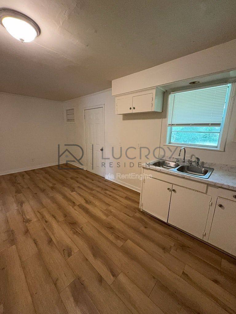 House for rent at 1513 Maria Dr, Jackson, MS 39204