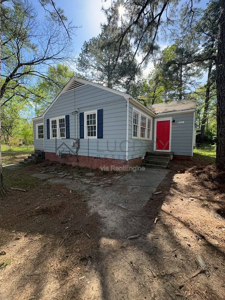 House for rent at 201 W Santa Clair St, Jackson, MS 39212