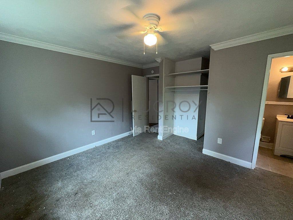 House for rent at 3030 Oak Forest Dr, Jackson, MS 39212