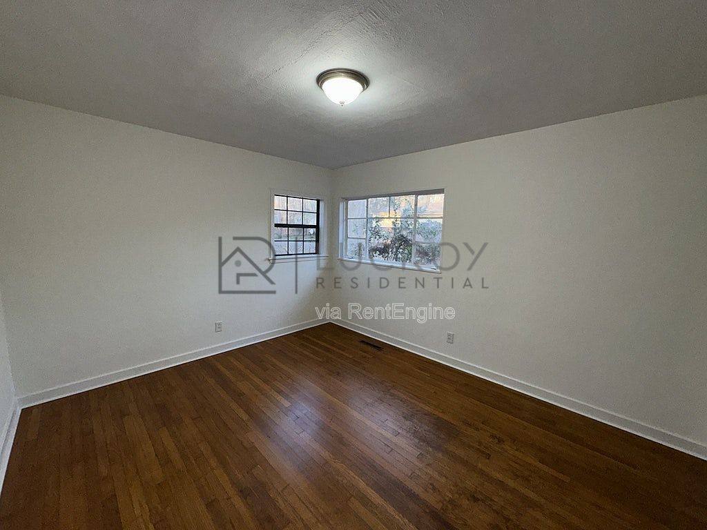 House for rent at 3147 Shirley Dr, Jackson, MS 39212