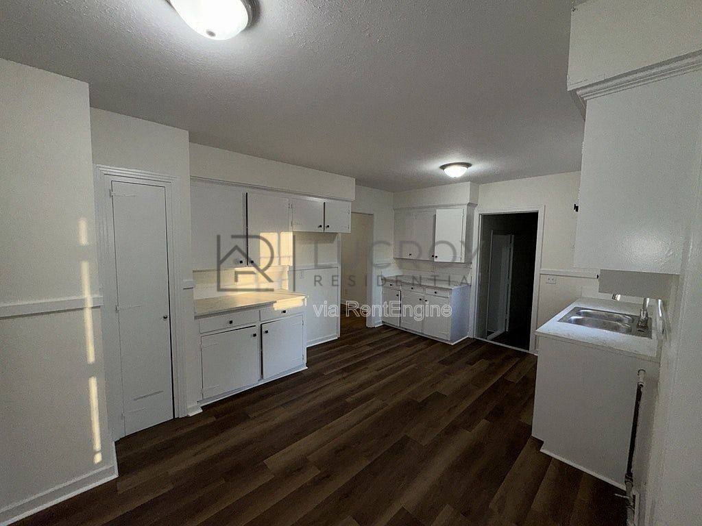 House for rent at 3147 Shirley Dr, Jackson, MS 39212