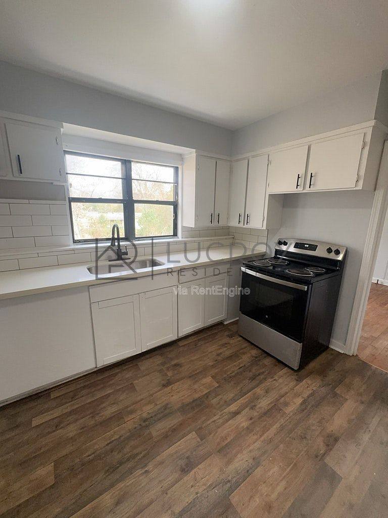 House for rent at 320 Lawrence Rd, Jackson, MS 39206