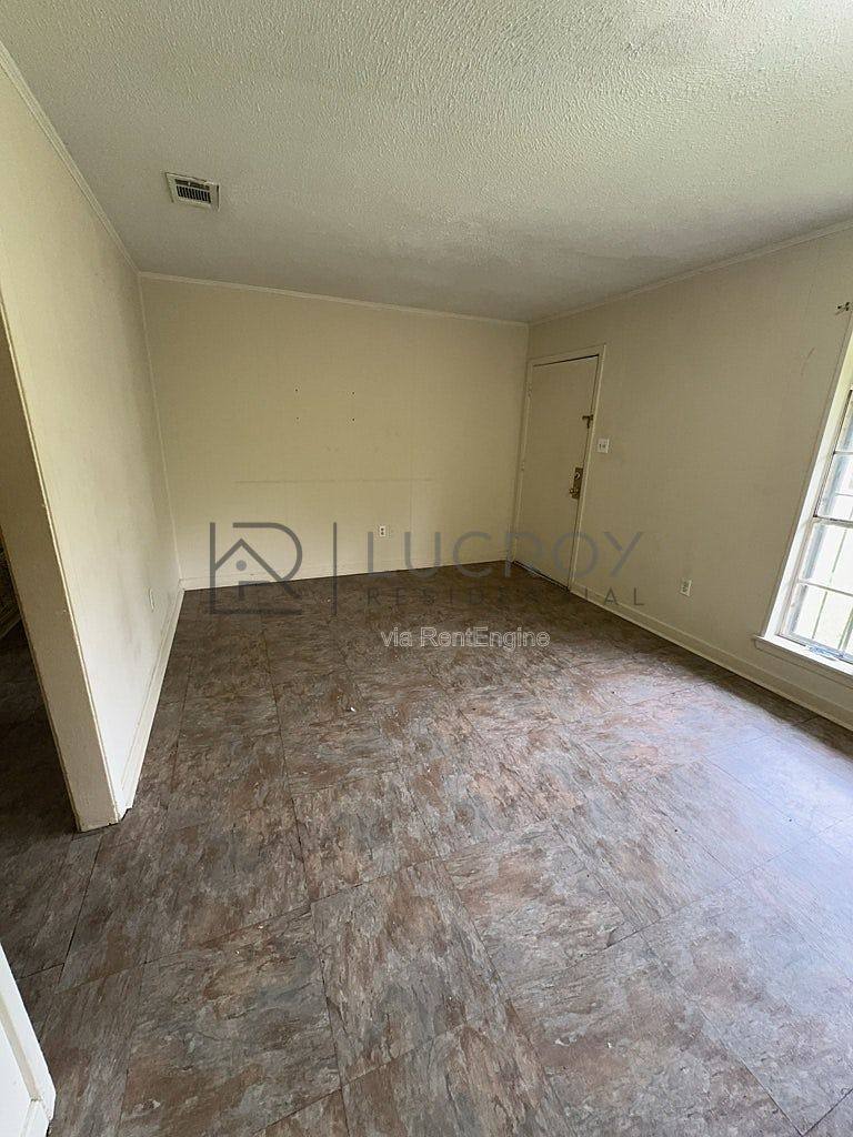 House for rent at 6521 Lyndon B Johnson Dr, Jackson, MS 39213