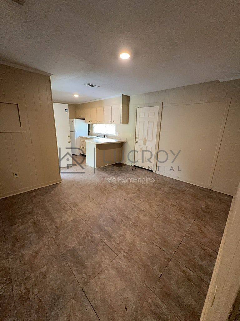 House for rent at 6521 Lyndon B Johnson Dr, Jackson, MS 39213