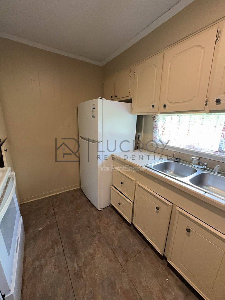 House for rent at 6521 Lyndon B Johnson Dr, Jackson, MS 39213