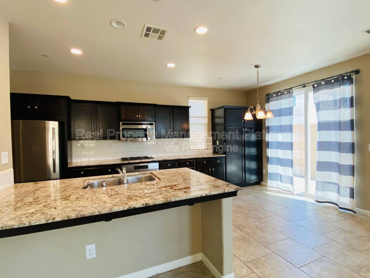 House for rent at 3542 Significant Way, Clovis, CA 93619