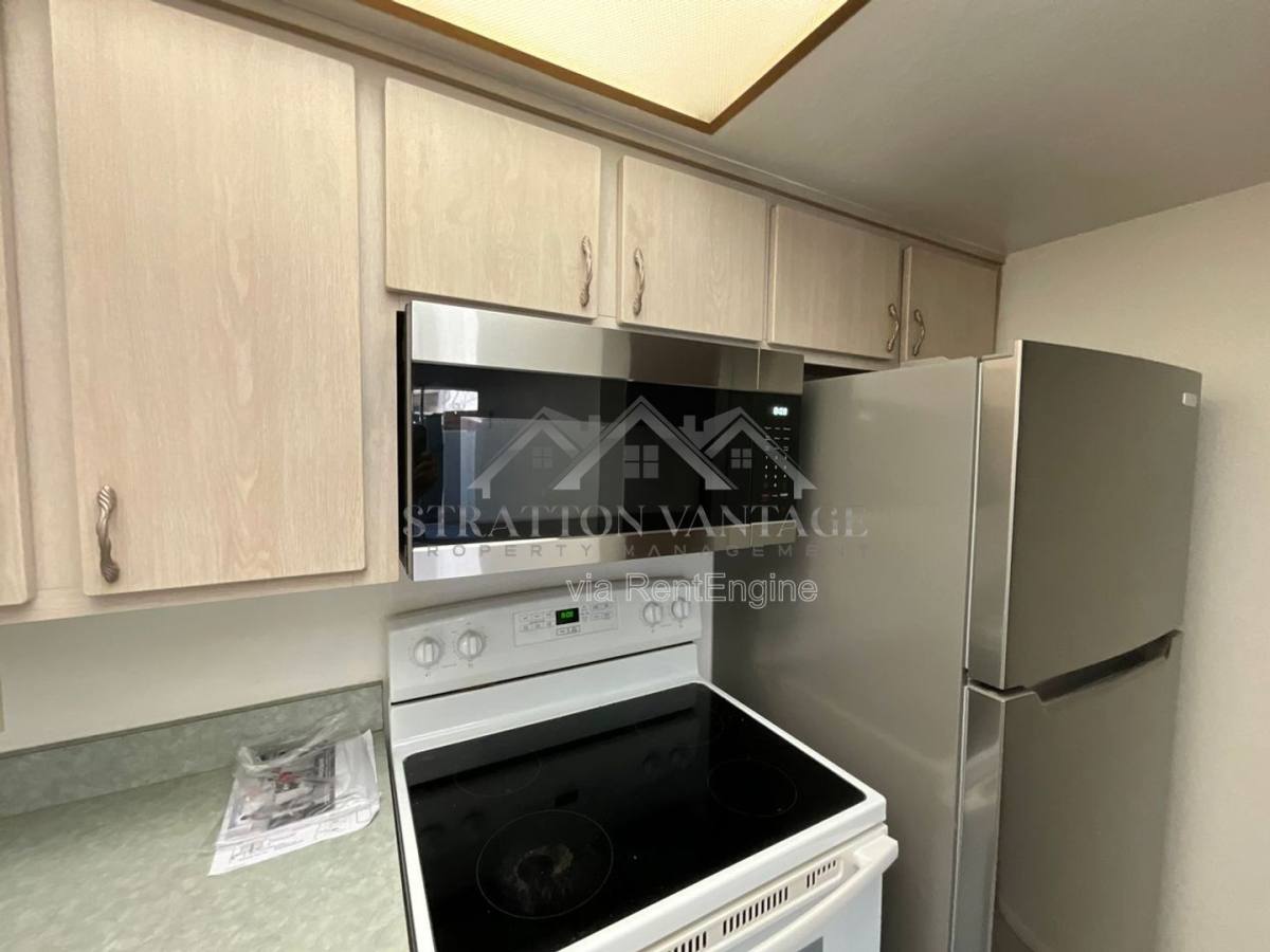 Townhouse for rent at 5180 W Olive Ave, Glendale, AZ 85302