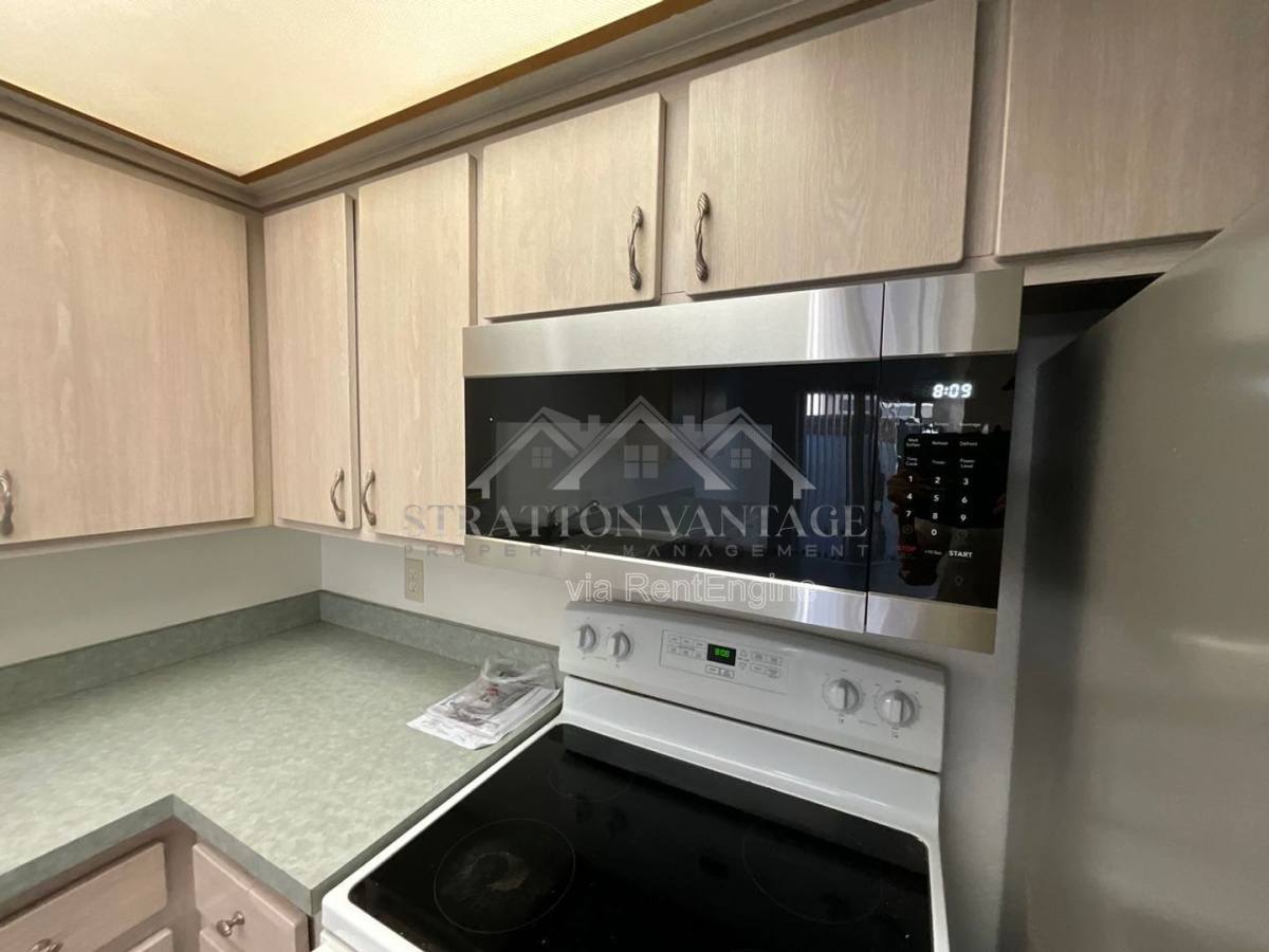 Townhouse for rent at 5180 W Olive Ave, Glendale, AZ 85302