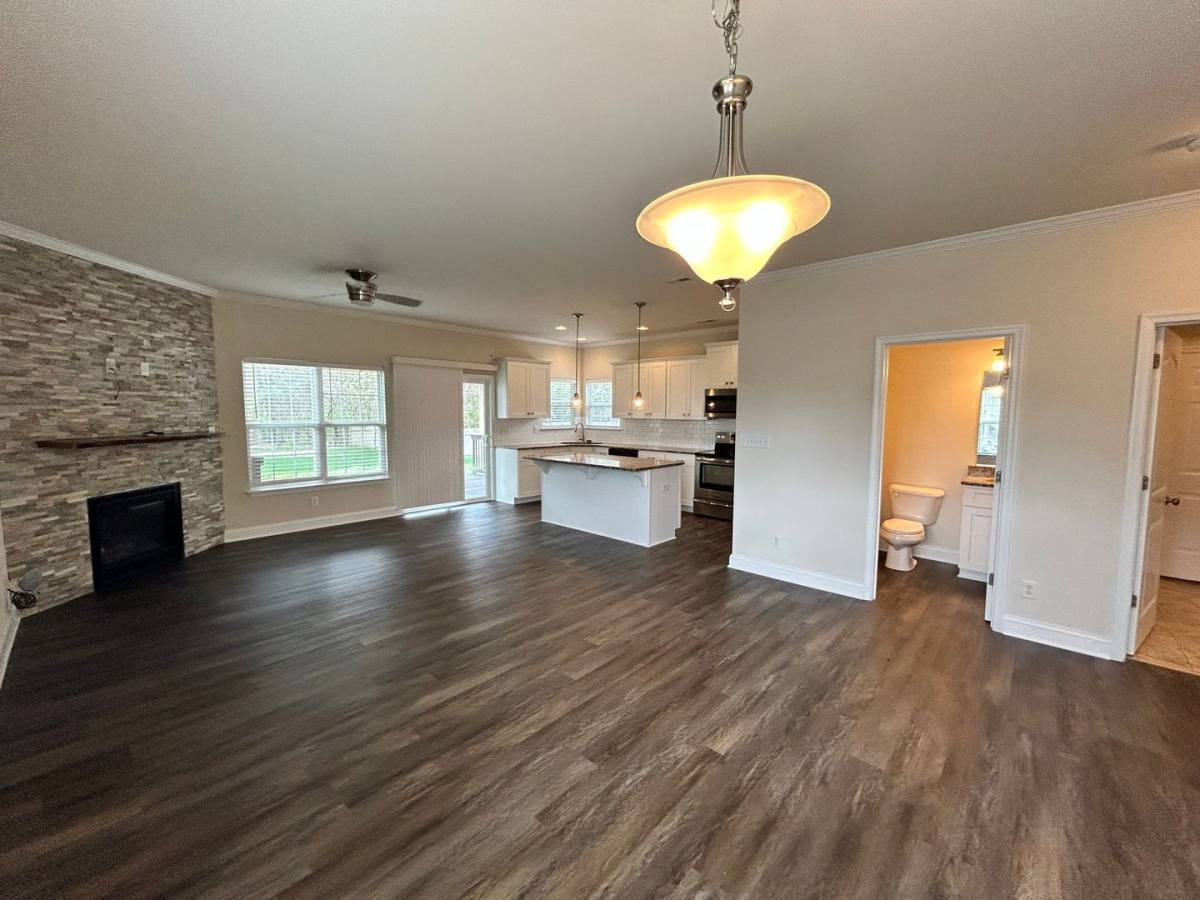 House for rent at 4901 Warwick Rd E, Richmond, VA 23224