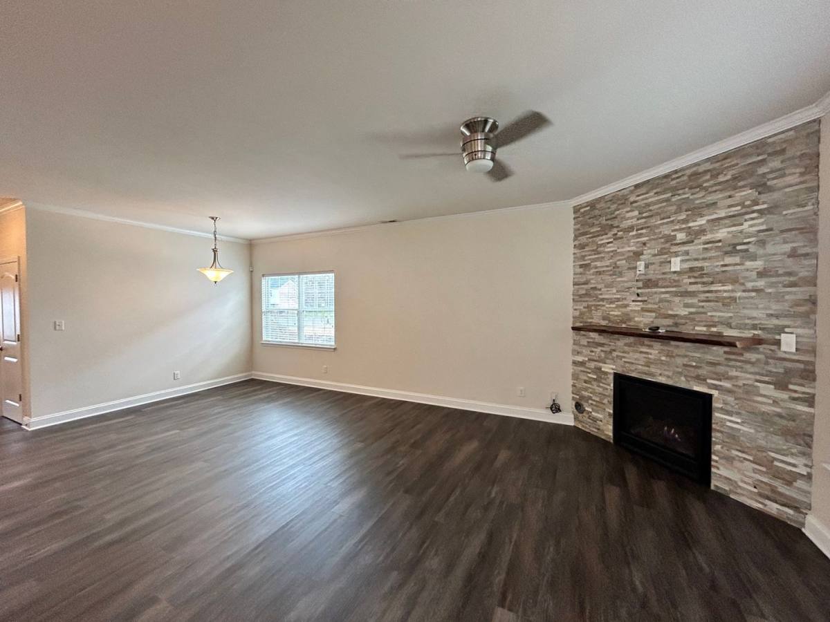 House for rent at 4901 Warwick Rd E, Richmond, VA 23224