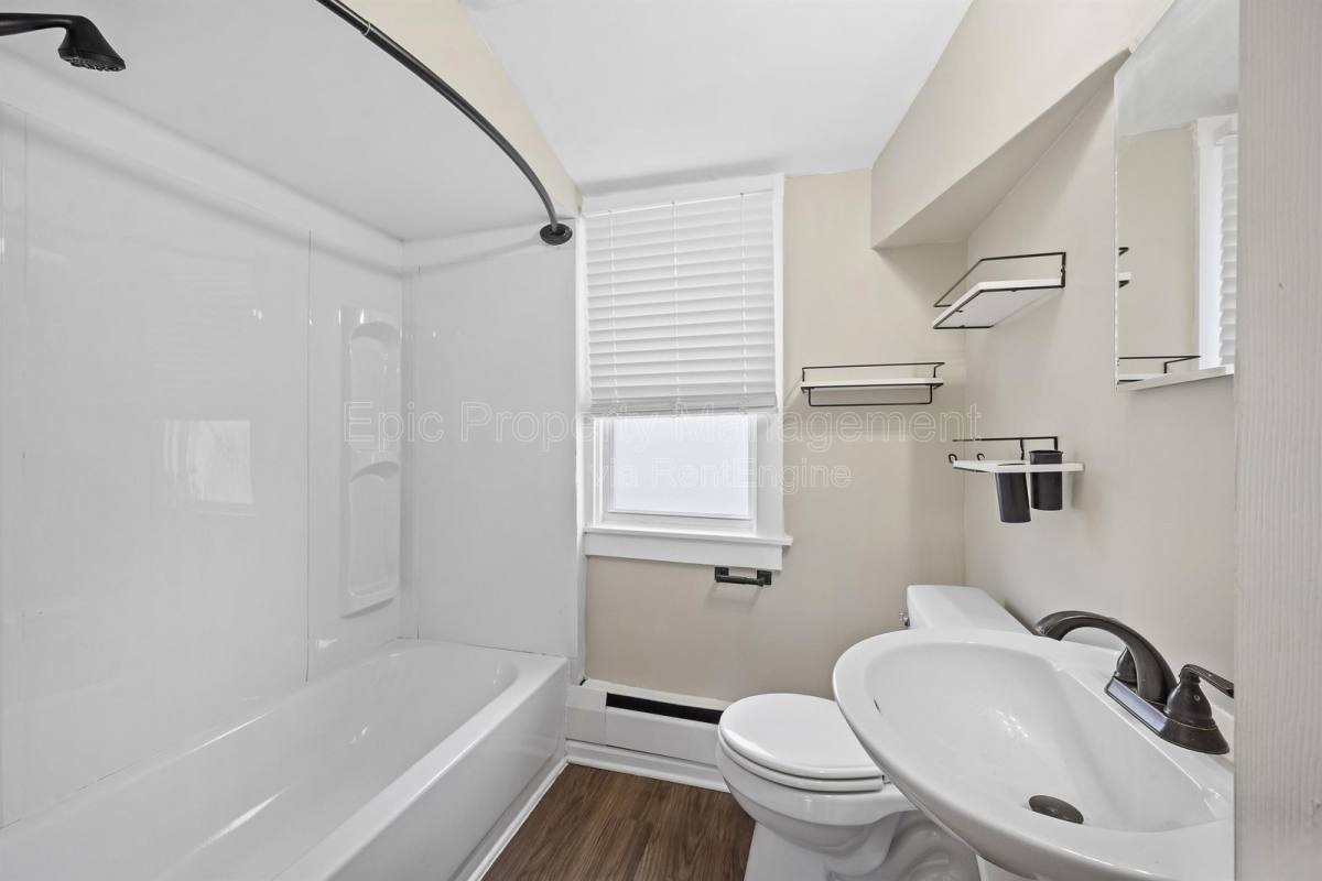 Apartment for rent at 1029 E Granet Ave, Hazel Park, MI 48030