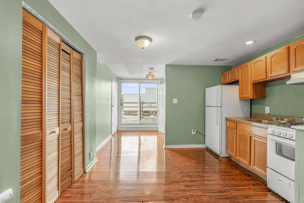 Apartment for rent at 909 S 21st St #3, Philadelphia, PA 19146