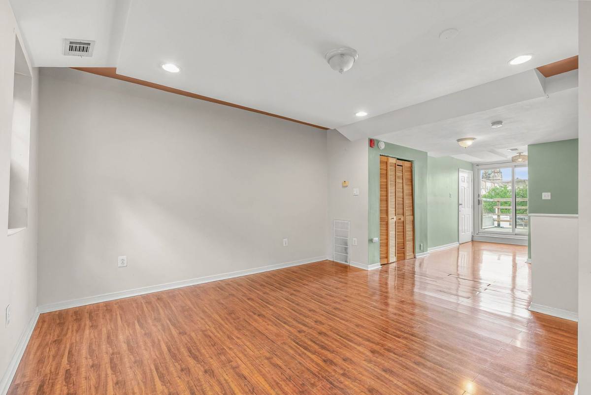 Apartment for rent at 909 S 21st St #3, Philadelphia, PA 19146