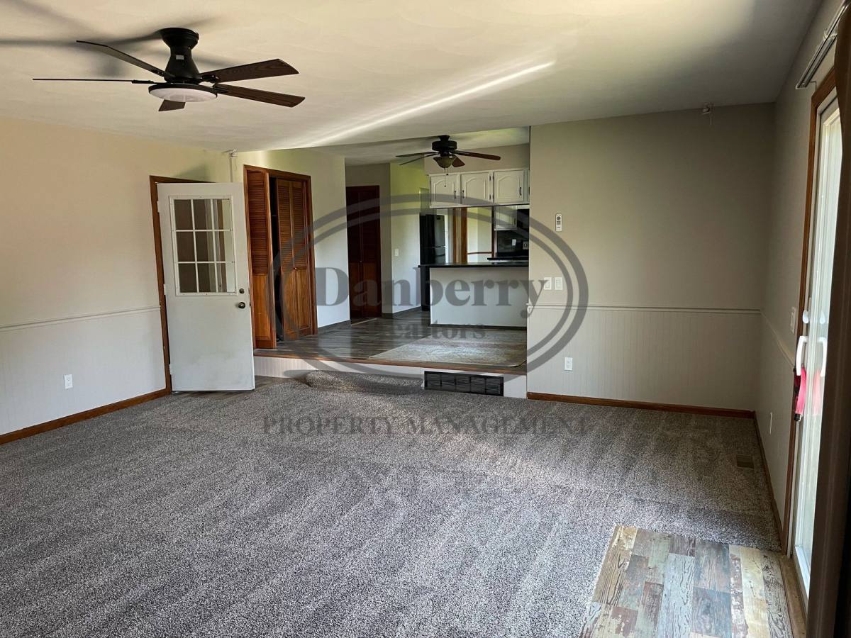House for rent at 3018 Gleneagle Dr, Findlay, OH 45840