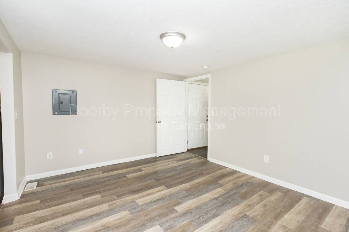 Apartment for rent at 407 Hotwater Rd #A, Soddy Daisy, TN 37379
