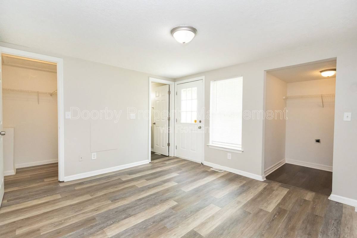 Apartment for rent at 407 Hotwater Rd #A, Soddy Daisy, TN 37379