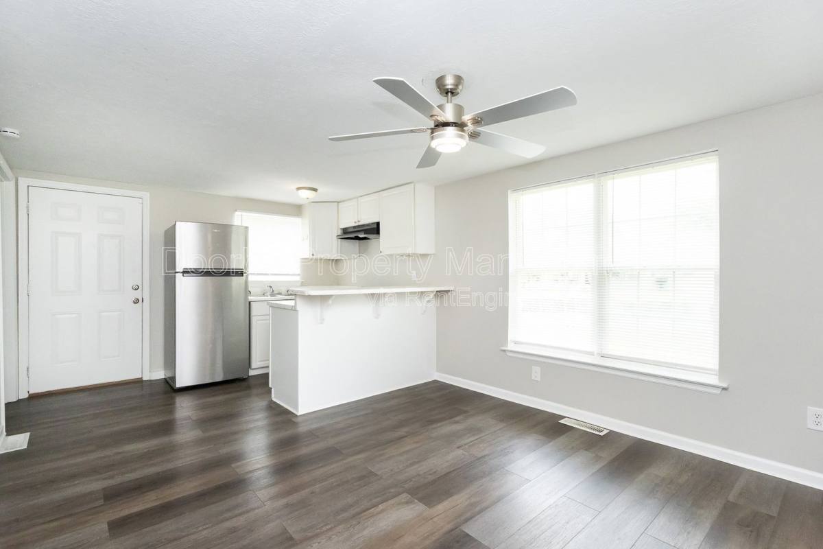 Apartment for rent at 407 Hotwater Rd #A, Soddy Daisy, TN 37379