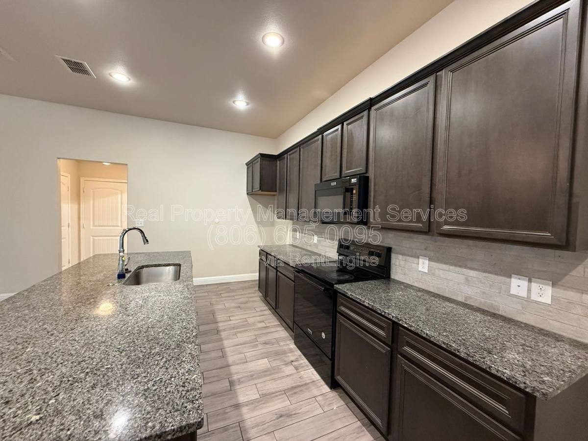 House for rent at 13802 Ave W, Lubbock, TX 79423