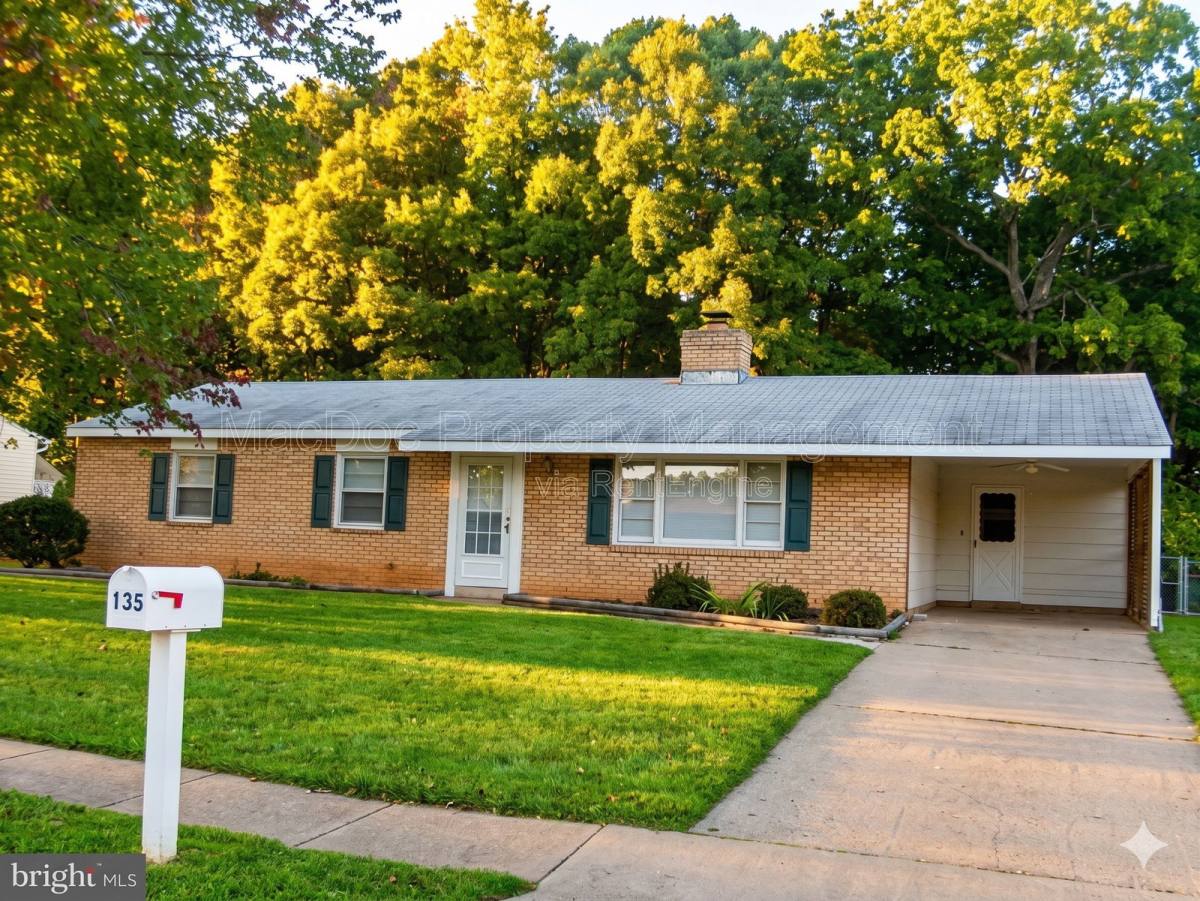 House for rent at 135 Winewood Dr, Locust Grove, VA 22508