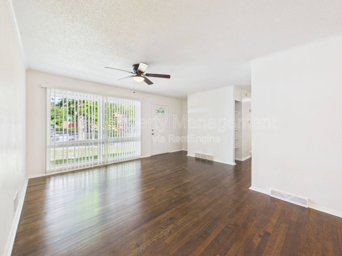 House for rent at 4206 Vineyard Rd, Kansas City, MO 64130