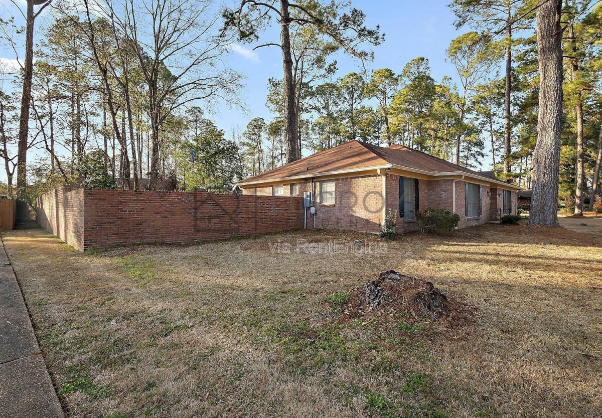 House for rent at 816 Winthrop Circle, Jackson, MS 39206