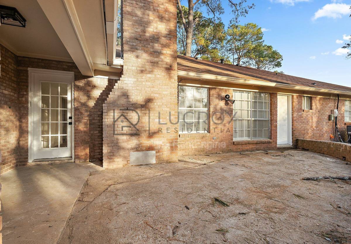 House for rent at 816 Winthrop Circle, Jackson, MS 39206