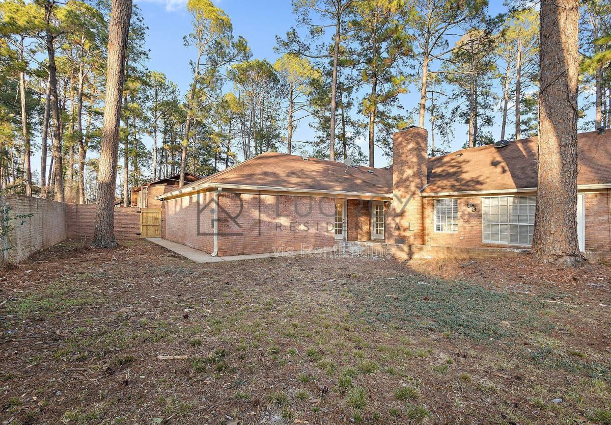 House for rent at 816 Winthrop Circle, Jackson, MS 39206
