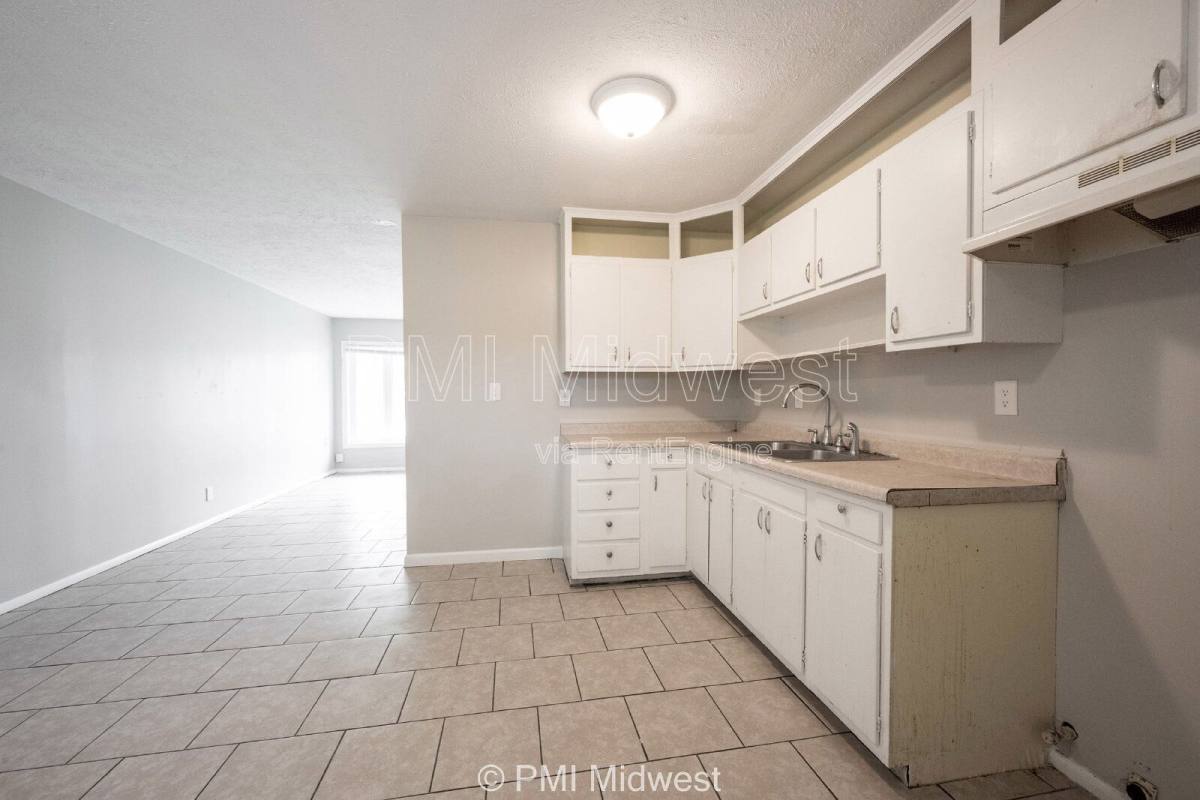 House for rent at 5925 Sunwood Dr, Indianapolis, IN 46224