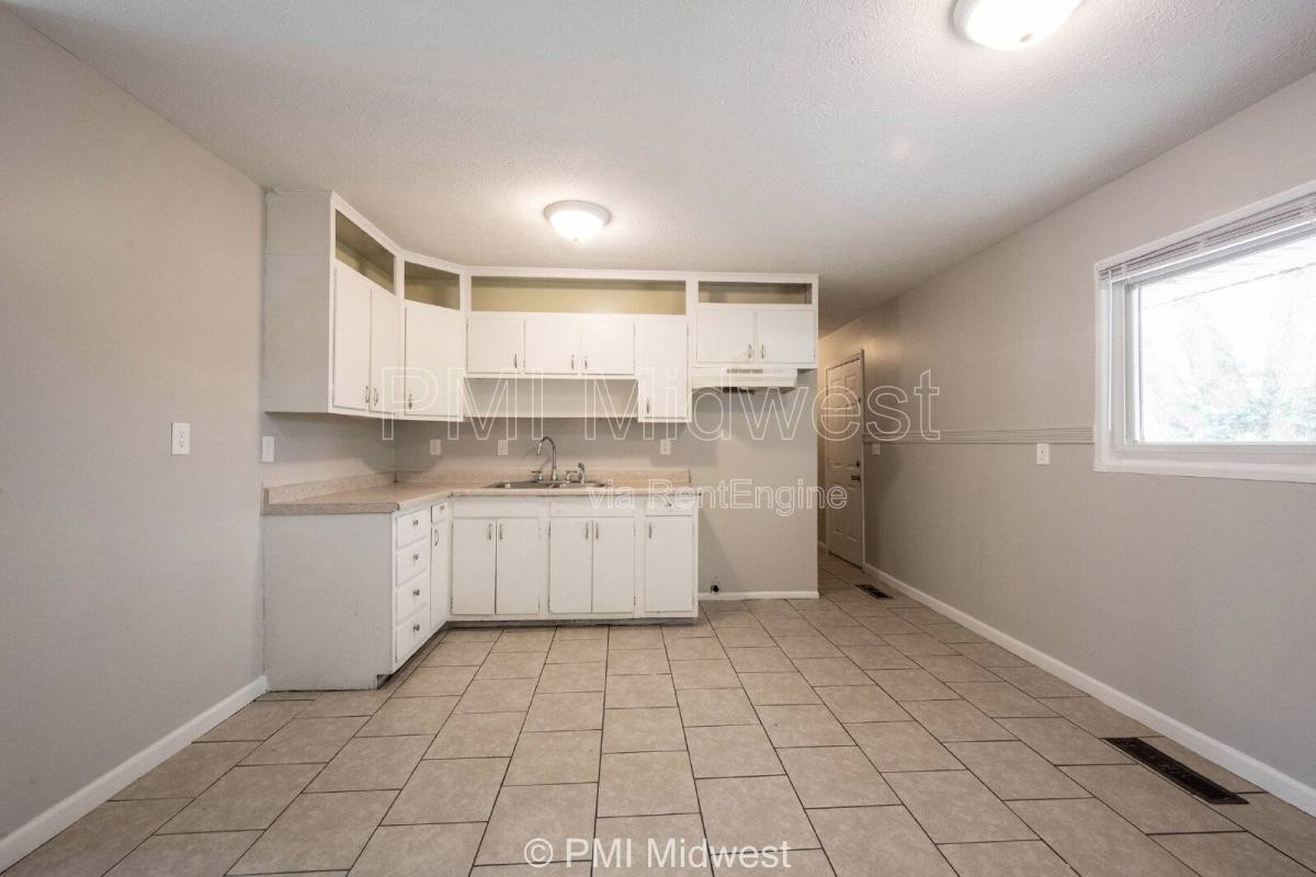 House for rent at 5925 Sunwood Dr, Indianapolis, IN 46224