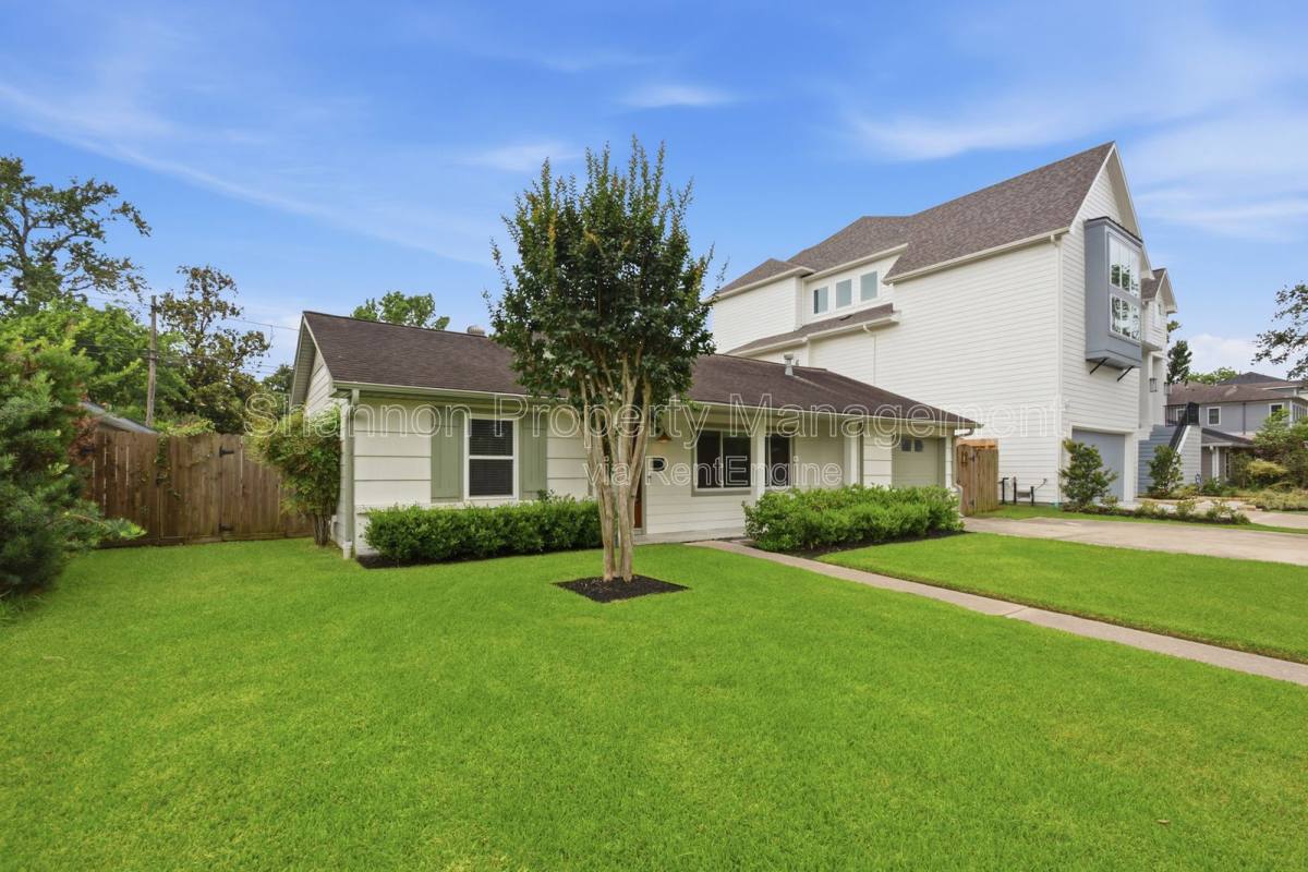 House for rent at 2207 Saxon Dr, Houston, TX 77018