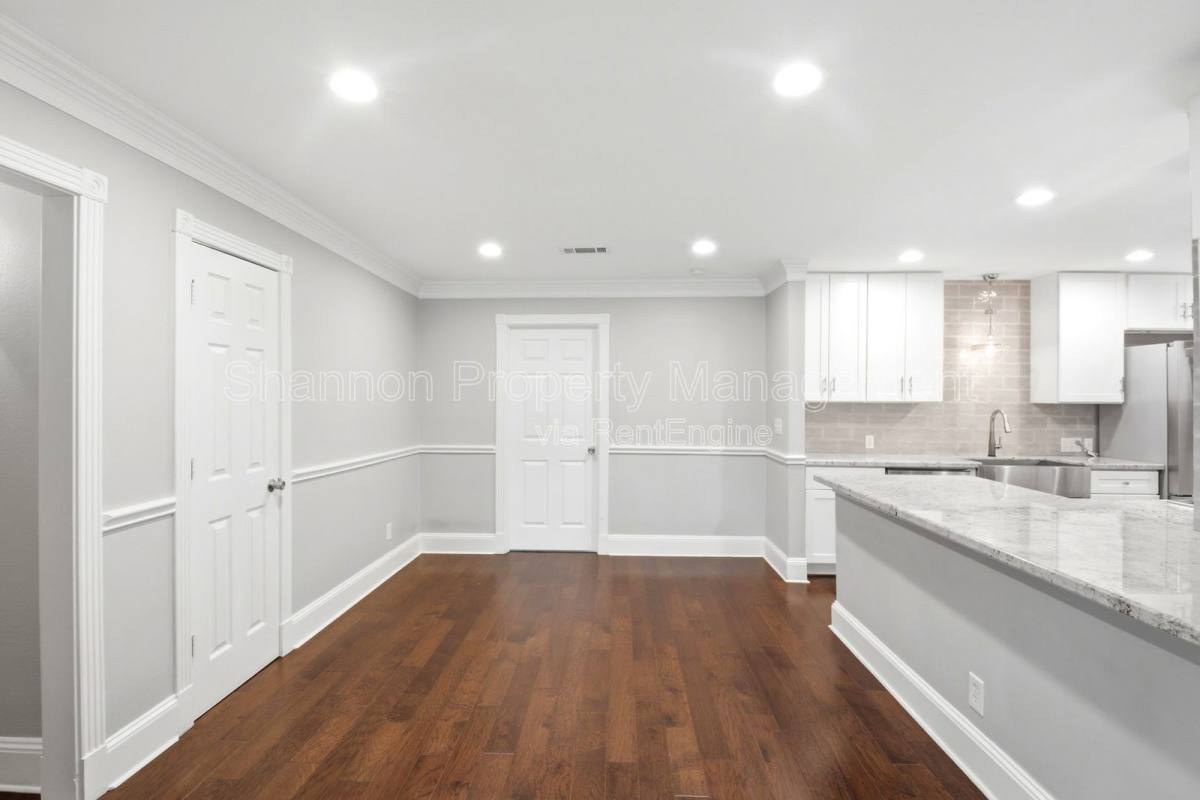 House for rent at 2207 Saxon Dr, Houston, TX 77018