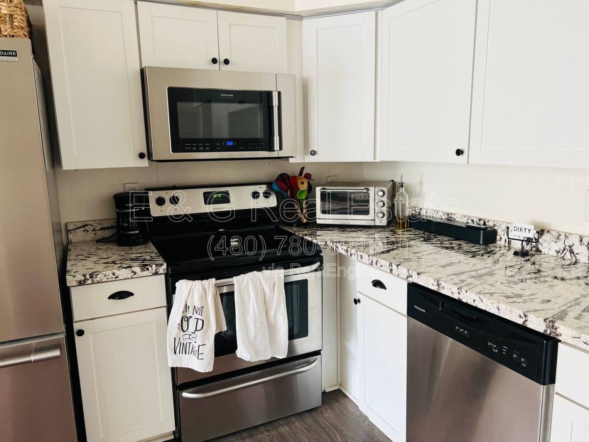 House for rent at 1711 W Montecito Ave, Phoenix, AZ 85015