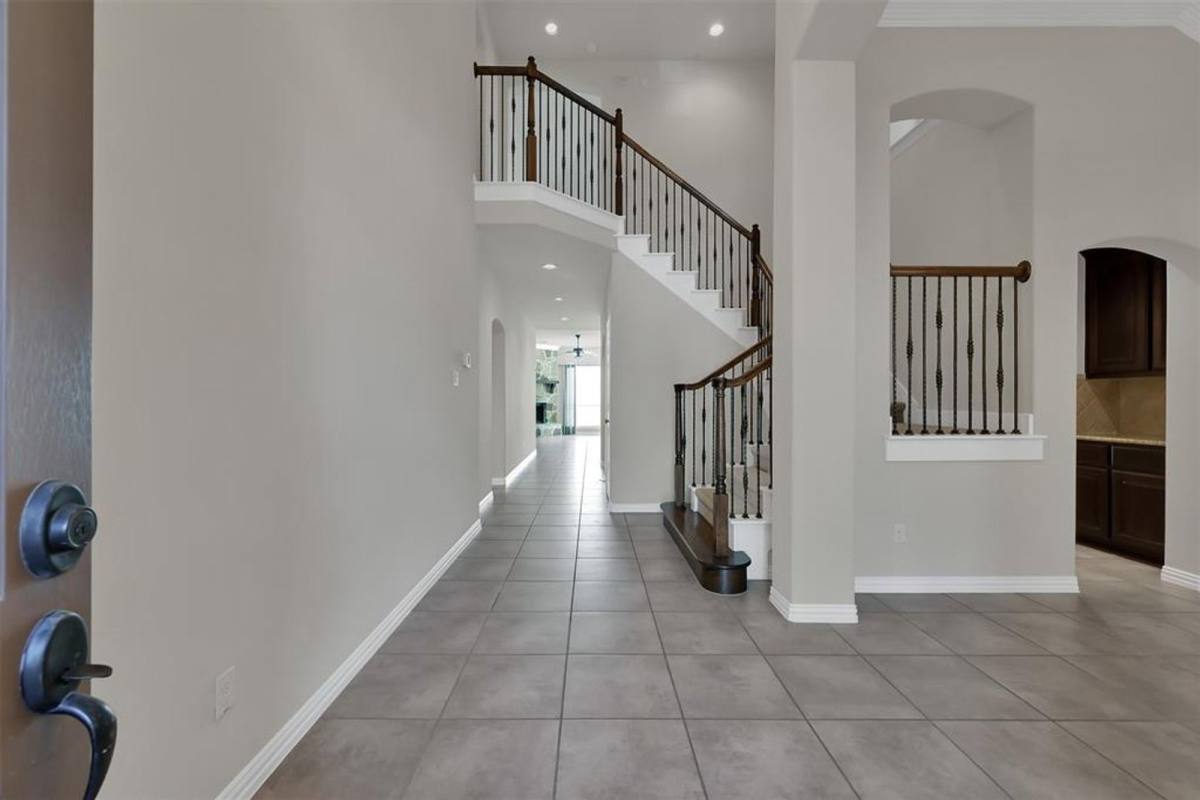 House for rent at 2 Maitland Court, Magnolia, TX 77354