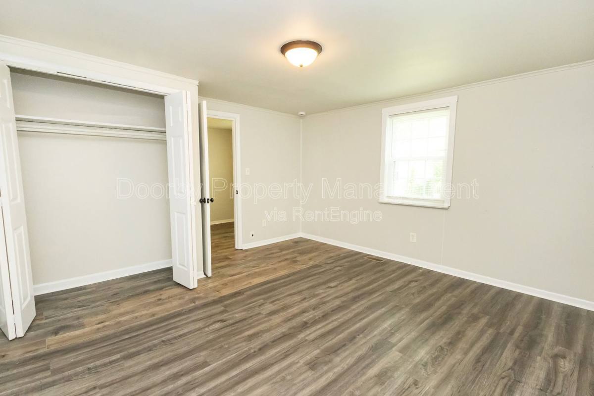 House for rent at 1806 Dixon St, Chattanooga, TN 37421