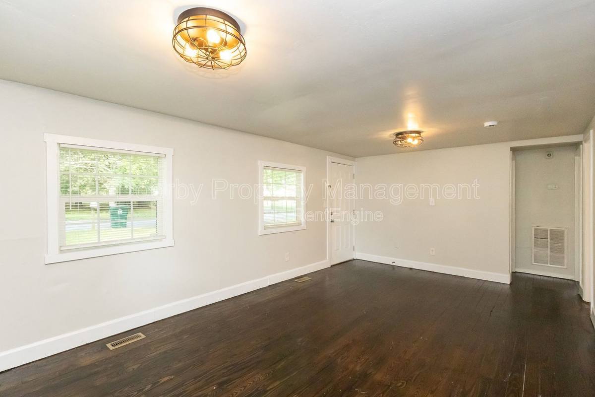 House for rent at 1806 Dixon St, Chattanooga, TN 37421