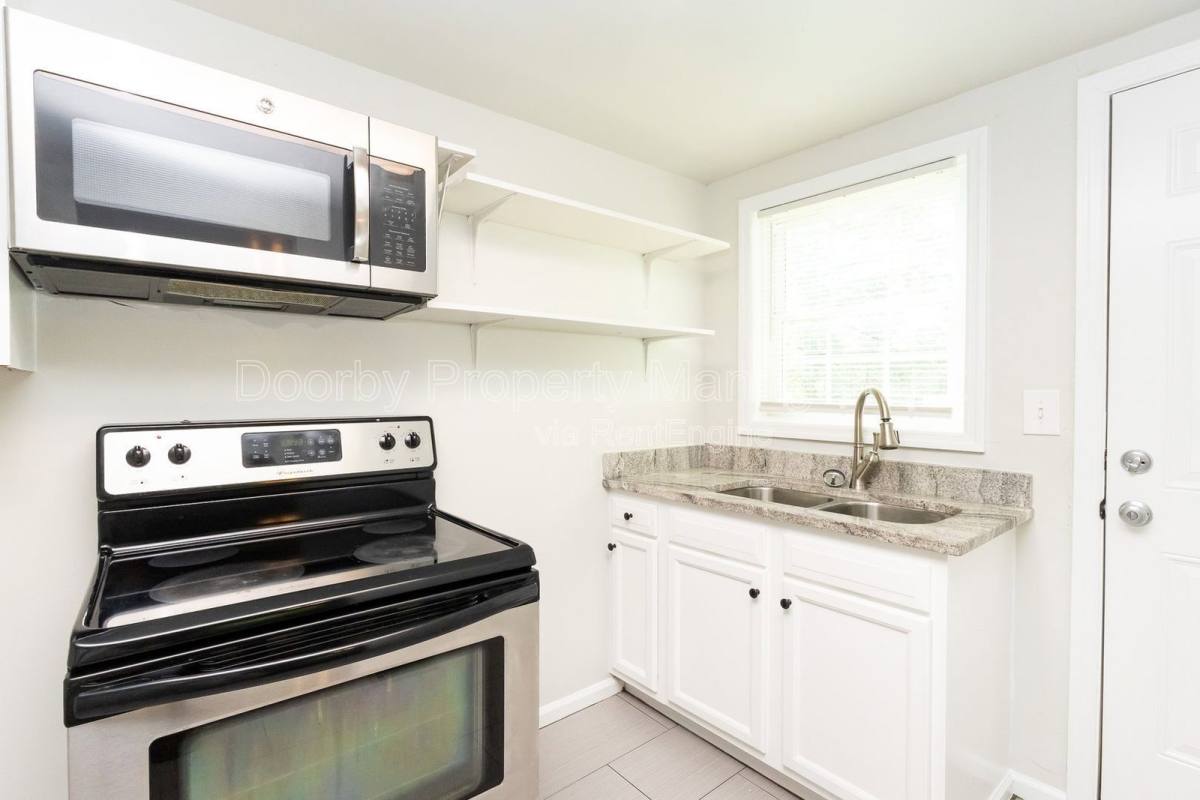 House for rent at 1806 Dixon St, Chattanooga, TN 37421