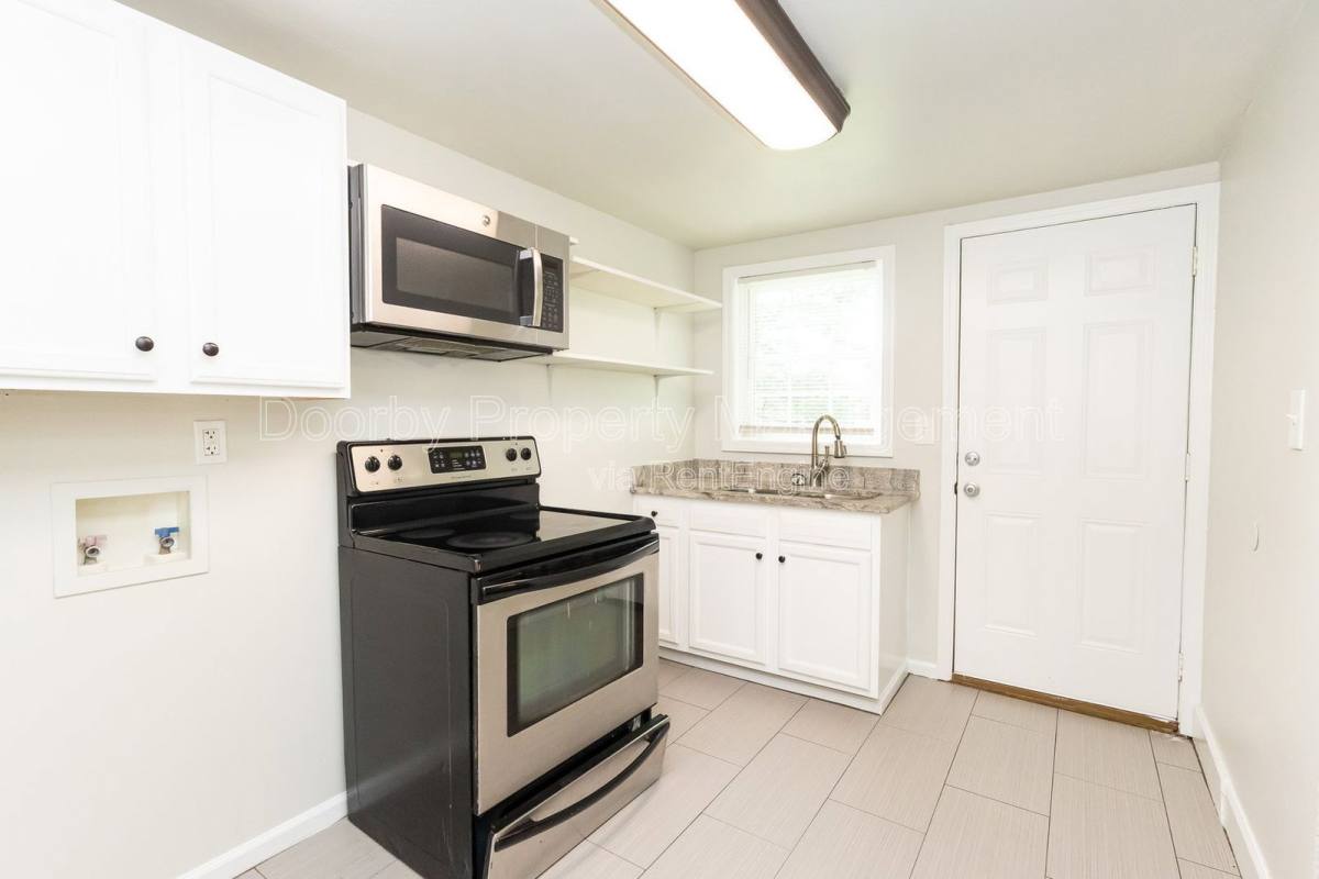 House for rent at 1806 Dixon St, Chattanooga, TN 37421