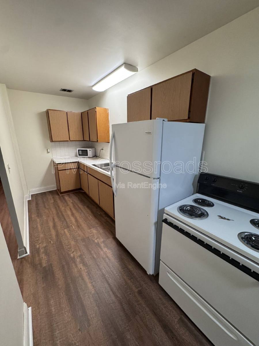 Apartment for rent at 2323 Newton St #20, Akron, OH 44305