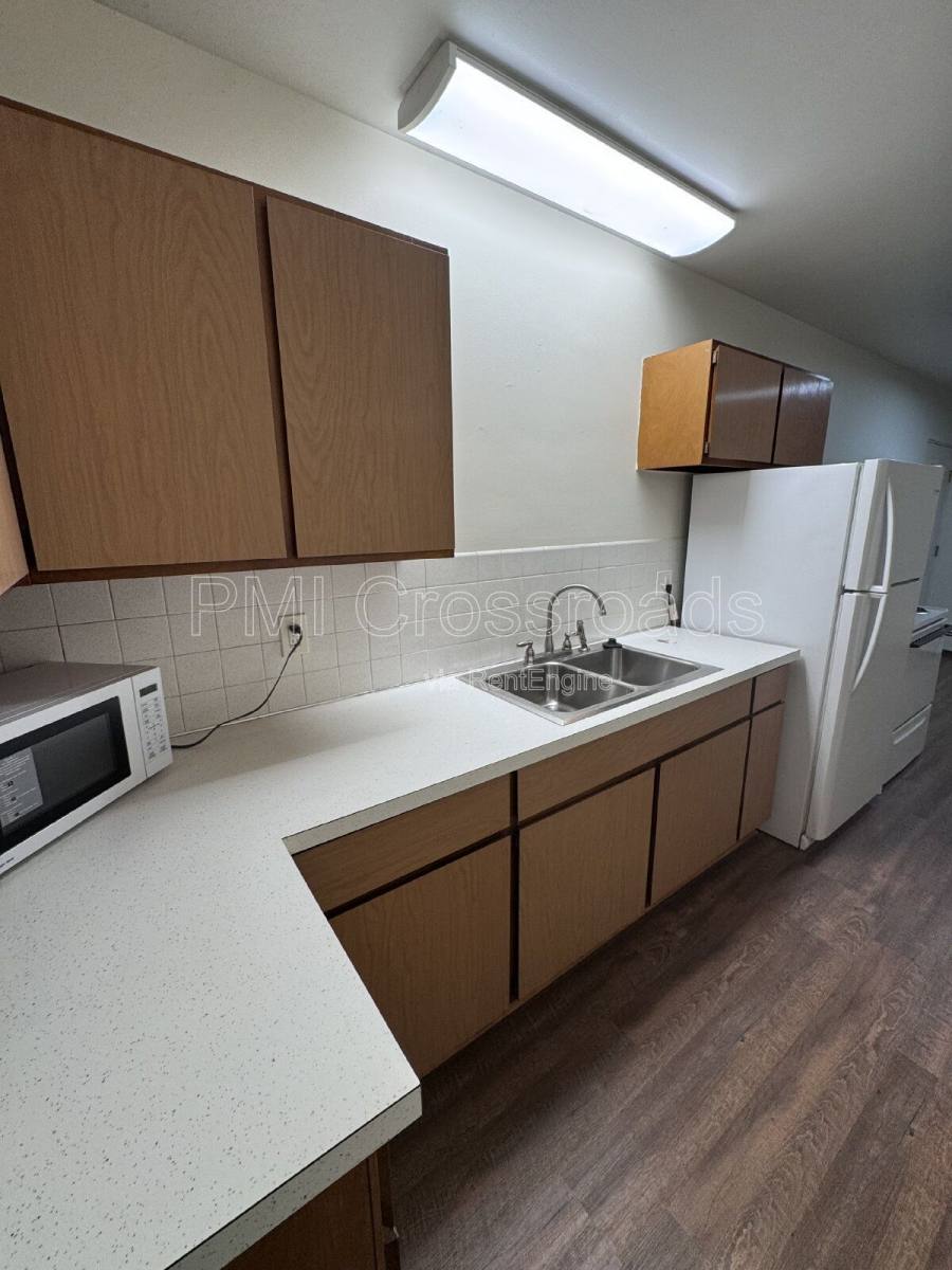 Apartment for rent at 2323 Newton St #20, Akron, OH 44305