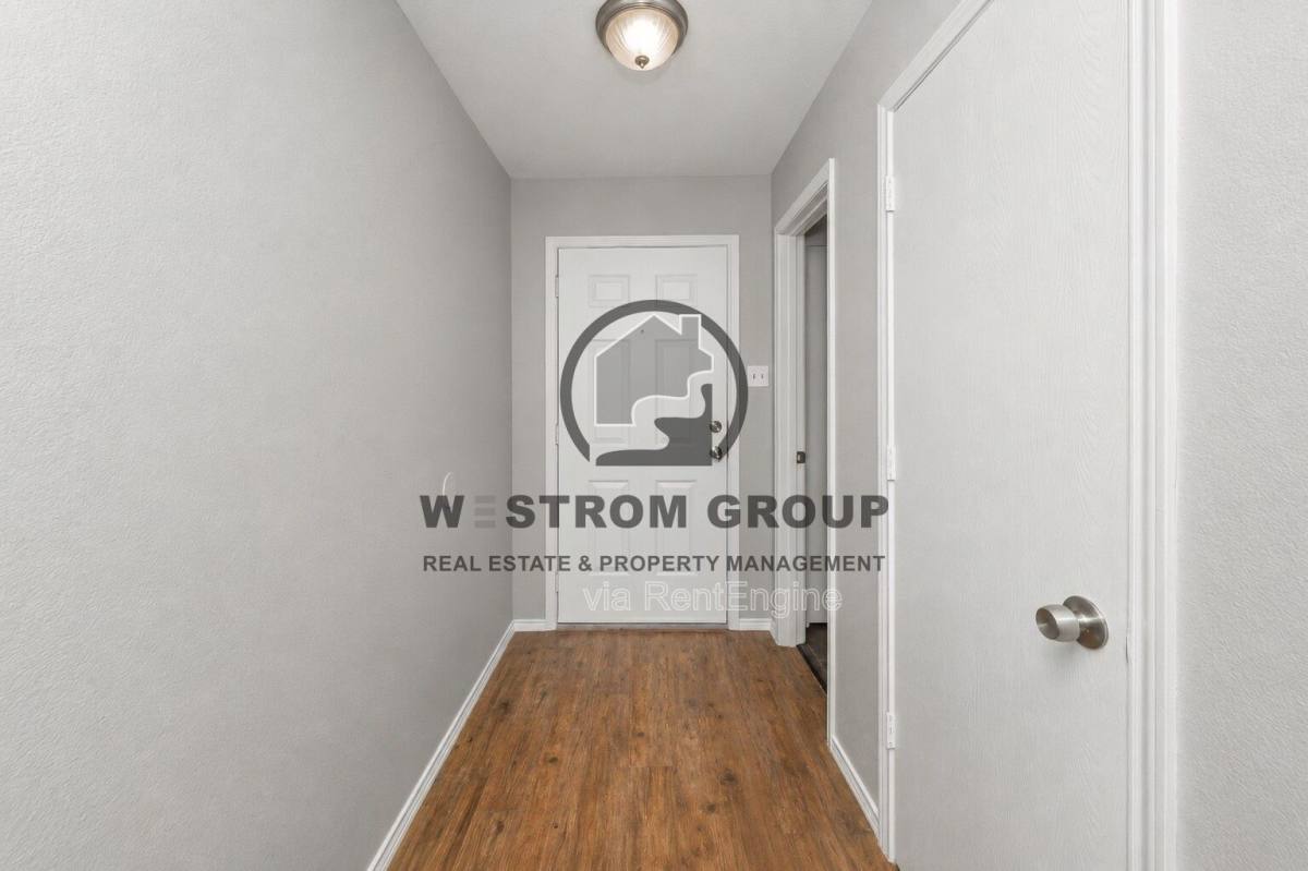 Townhouse for rent at 4010 Southern Charm Court, Arlington, TX 76016