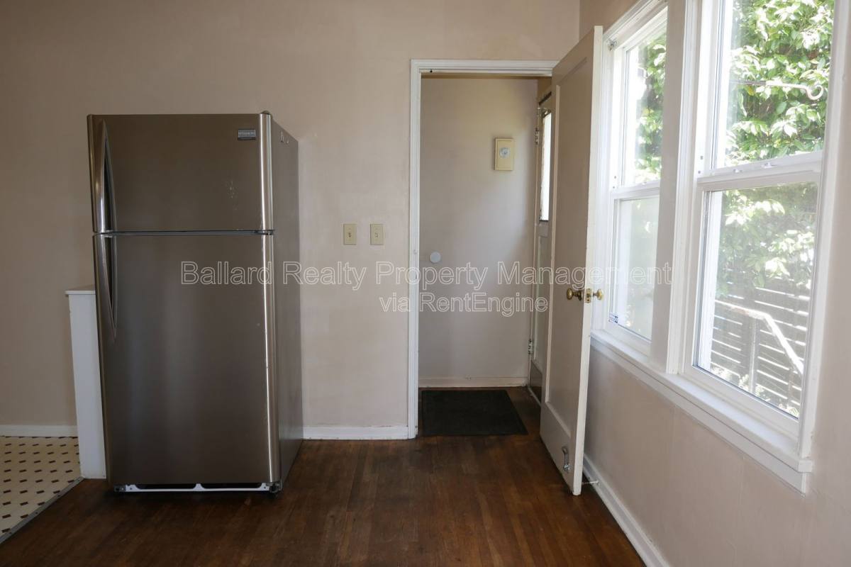 Apartment for rent at 1406 NW 61st St, Seattle, WA 98107