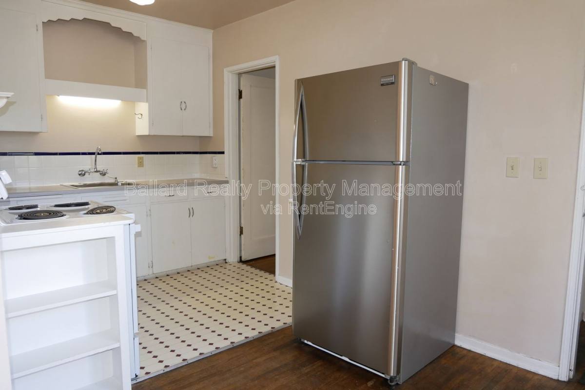 Apartment for rent at 1406 NW 61st St, Seattle, WA 98107