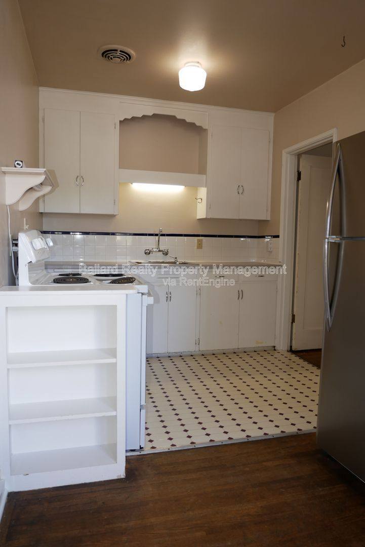 Apartment for rent at 1406 NW 61st St, Seattle, WA 98107
