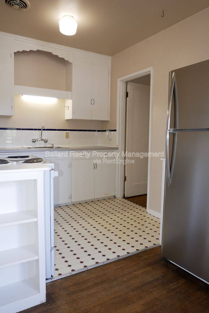 Apartment for rent at 1406 NW 61st St, Seattle, WA 98107