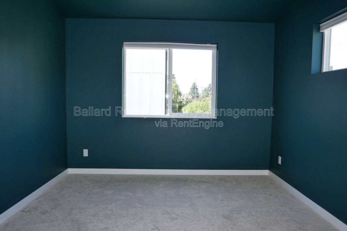 Townhouse for rent at 6251 8th Ave NW, Seattle, WA 98107