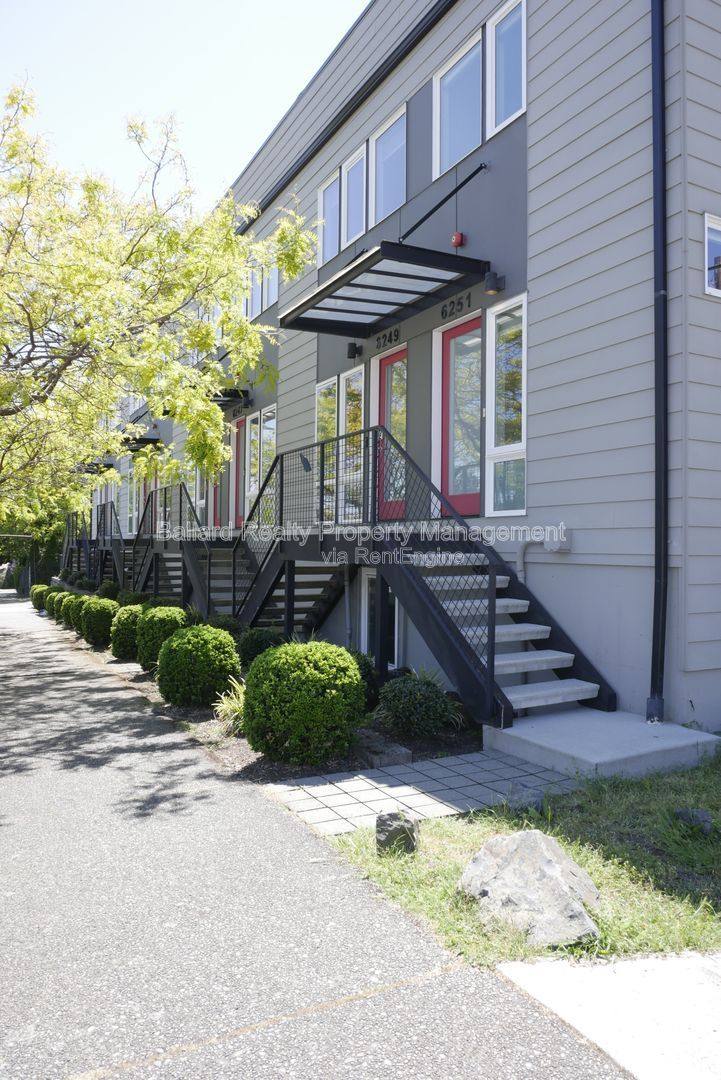 Townhouse for rent at 6251 8th Ave NW, Seattle, WA 98107