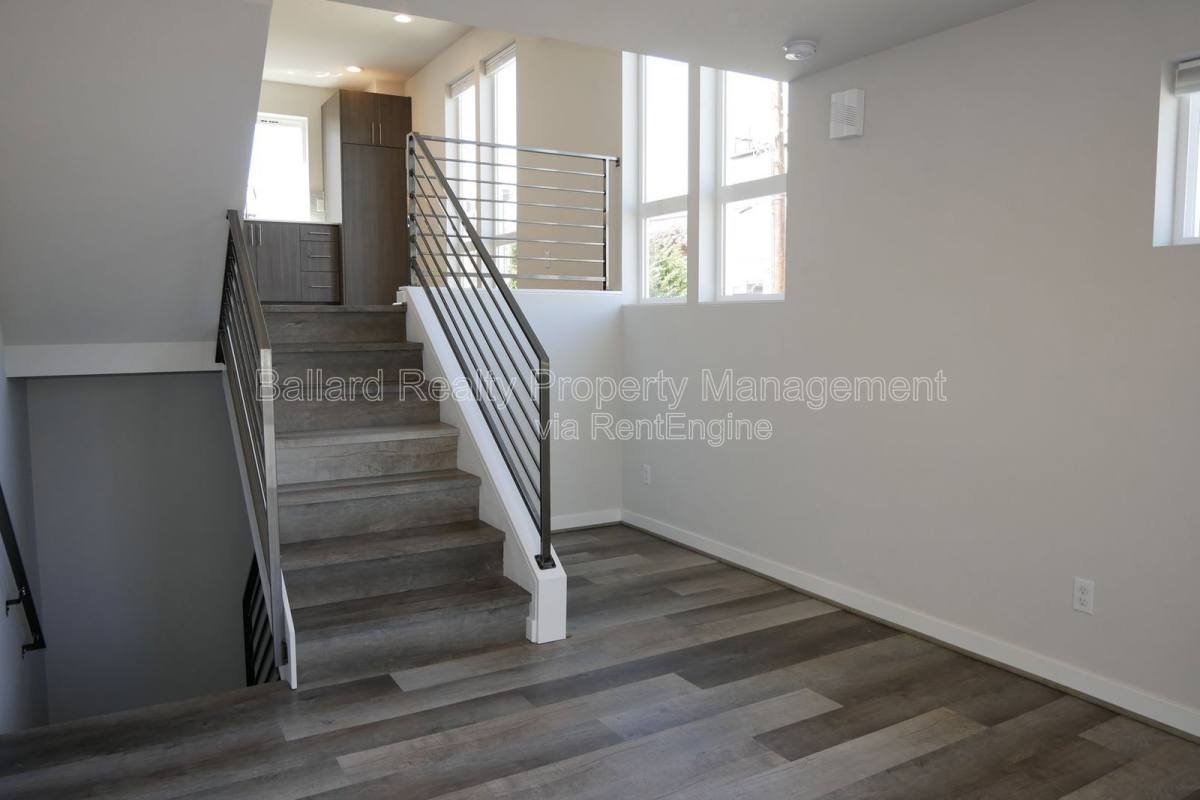 Townhouse for rent at 6251 8th Ave NW, Seattle, WA 98107