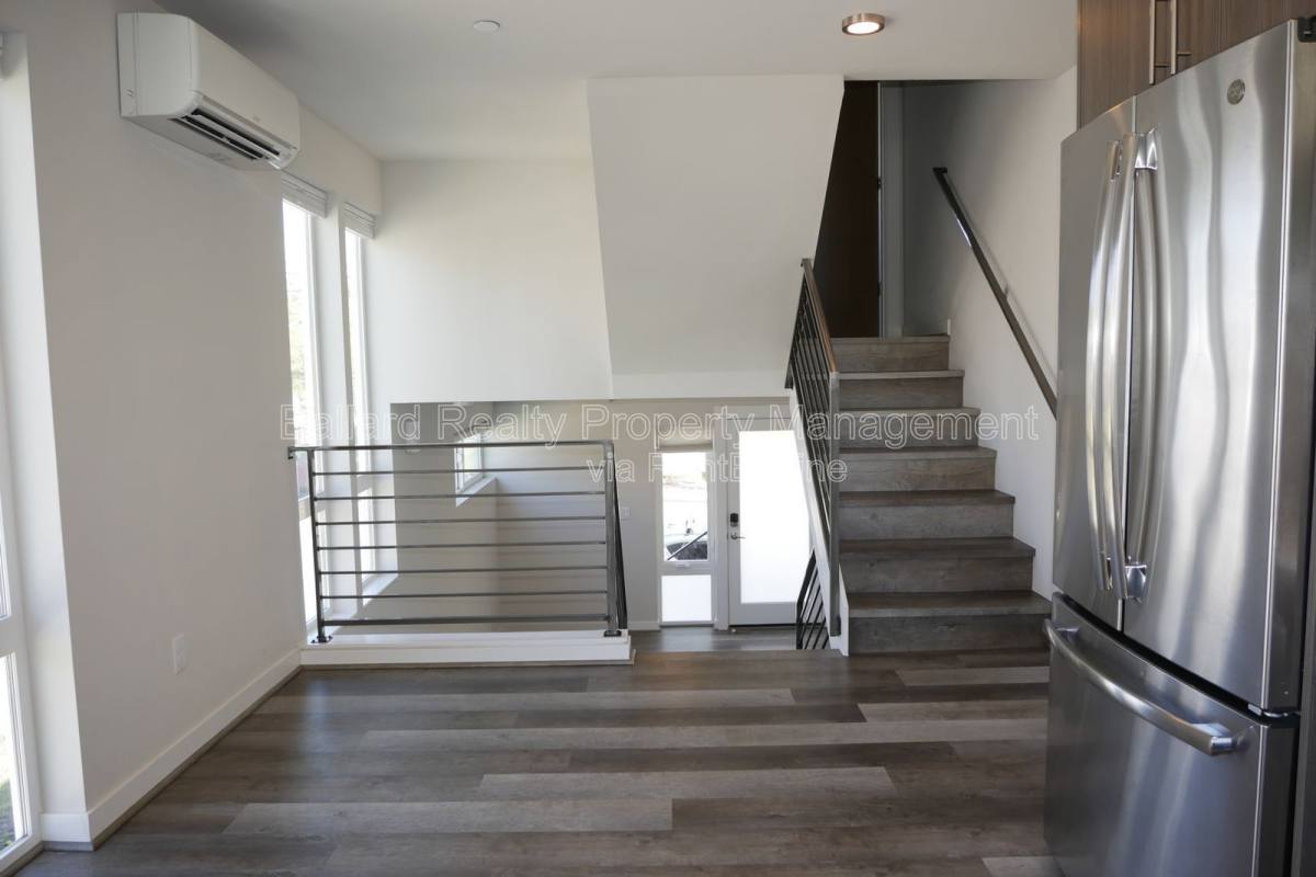 Townhouse for rent at 6251 8th Ave NW, Seattle, WA 98107