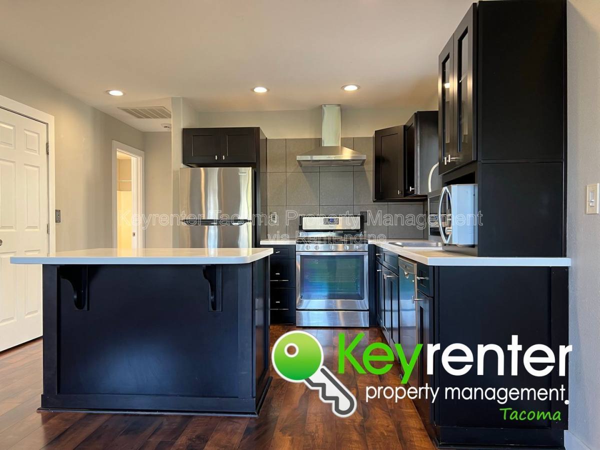 House for rent at 628 N Steele St, Tacoma, WA 98406