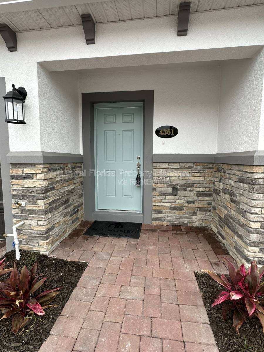 Townhouse for rent at 4361 Campsite Loop, Orlando, FL 32824